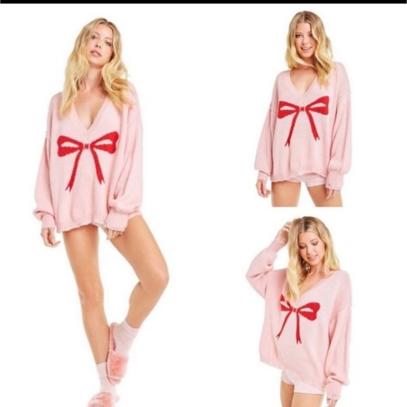 Wildfox Sweaters - NWT WILDFOX Pink Bow Distressed V-Neck Sweater Sm